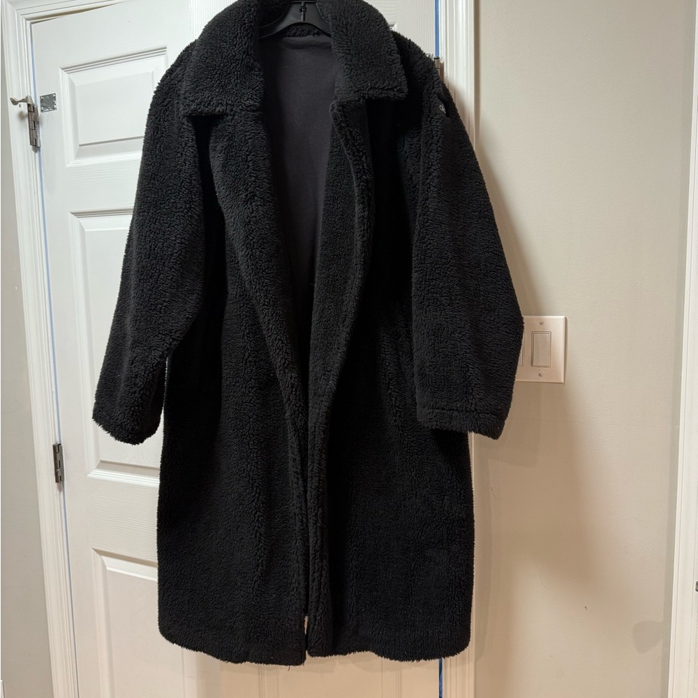 Alo Women's Black Teddy Coat